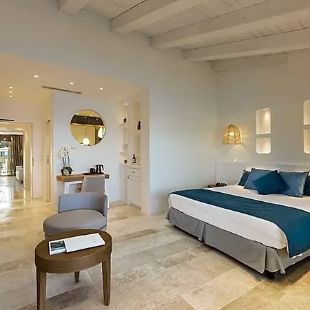 Hotell Club 4*