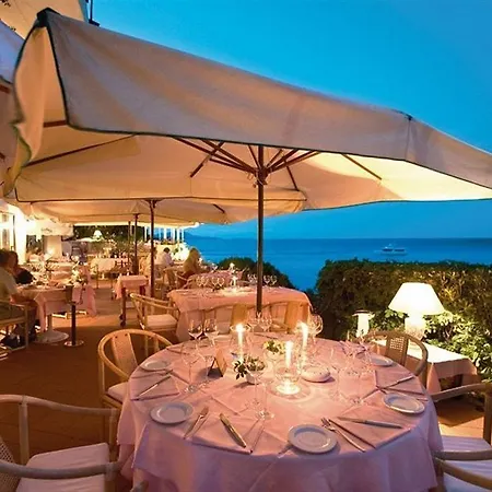 Club 4*
