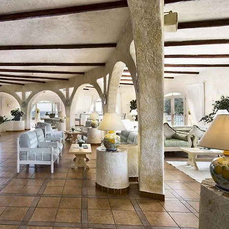 Club Hotel