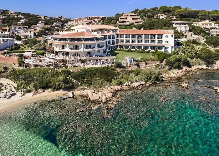 كلوب باجا سردينيا 4* بايا سردينيا