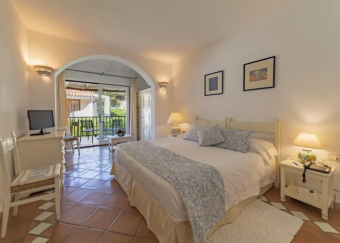 كلوب باجا سردينيا بايا سردينيا