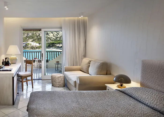 كلوب باجا سردينيا بايا سردينيا